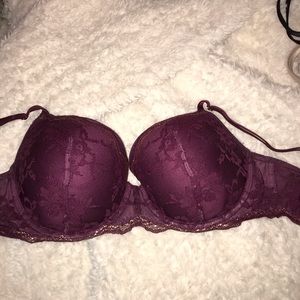 Victoria’s Secret 32DD bra